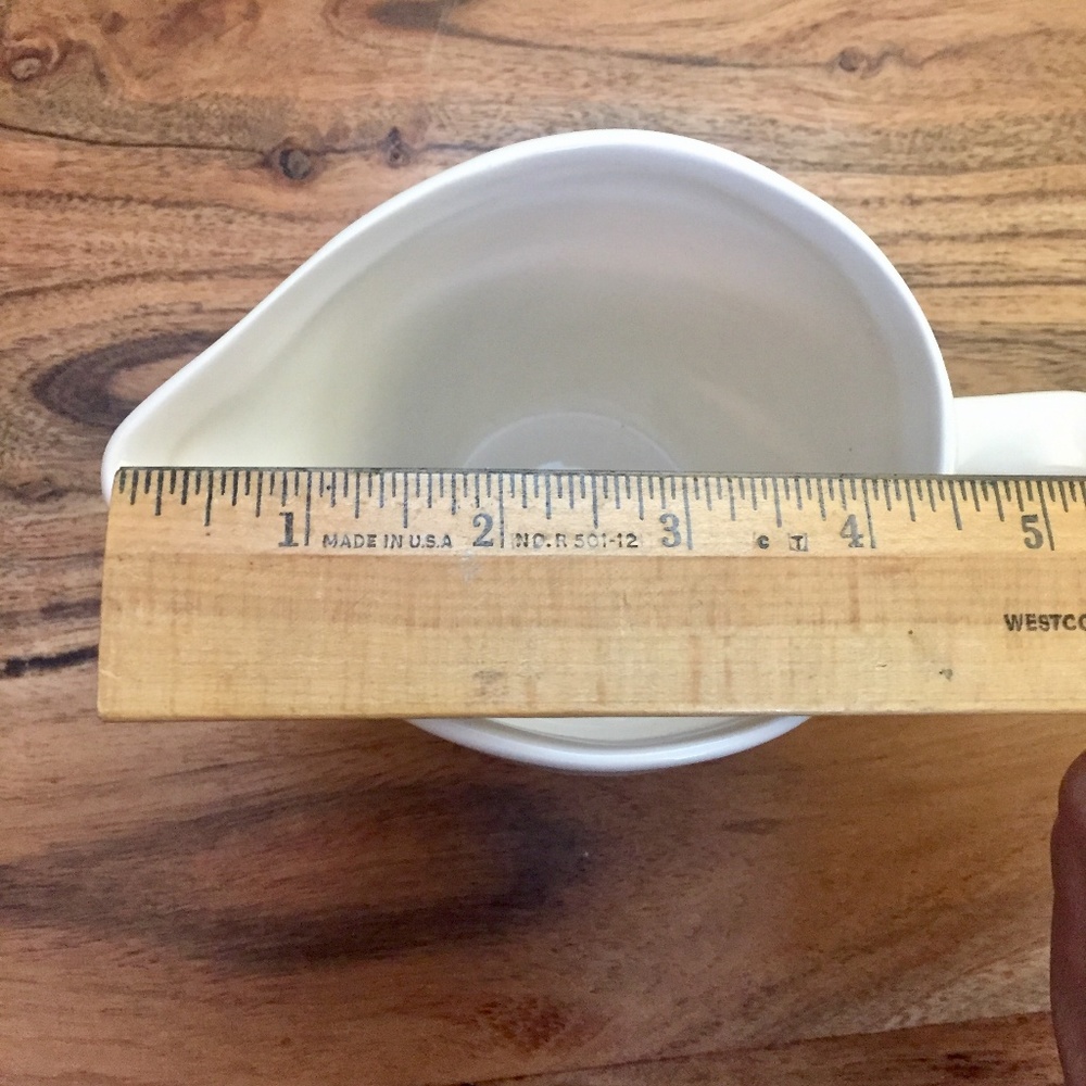 New Rae Dunn Pour Cup Iconic Cow - Picture 6 of 7
